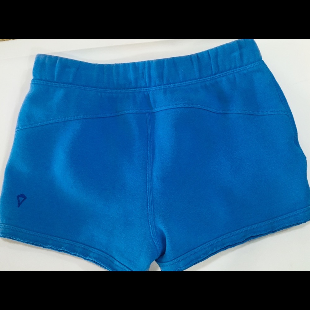 Ivivva fleece Shorts Sz 10